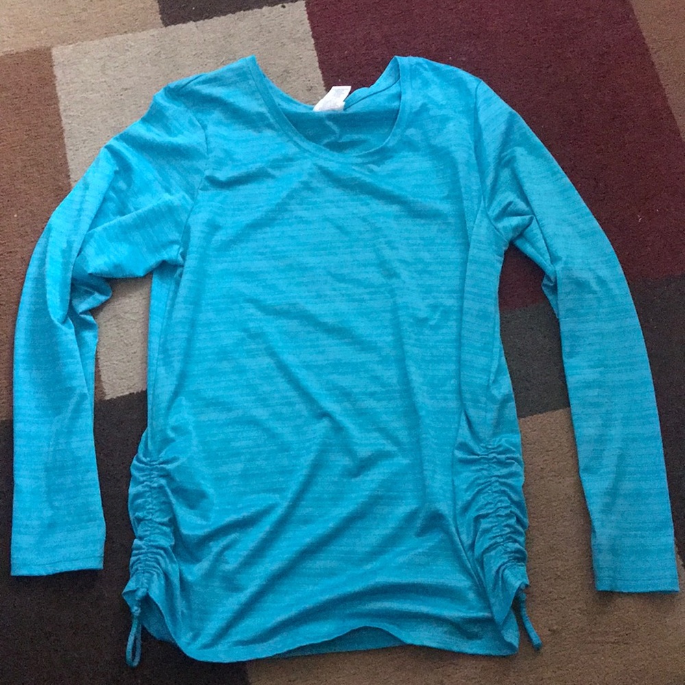 Athletic shirt